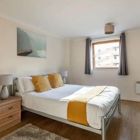 1 Bedroom Flat With Free Parking 伦敦 外观 照片