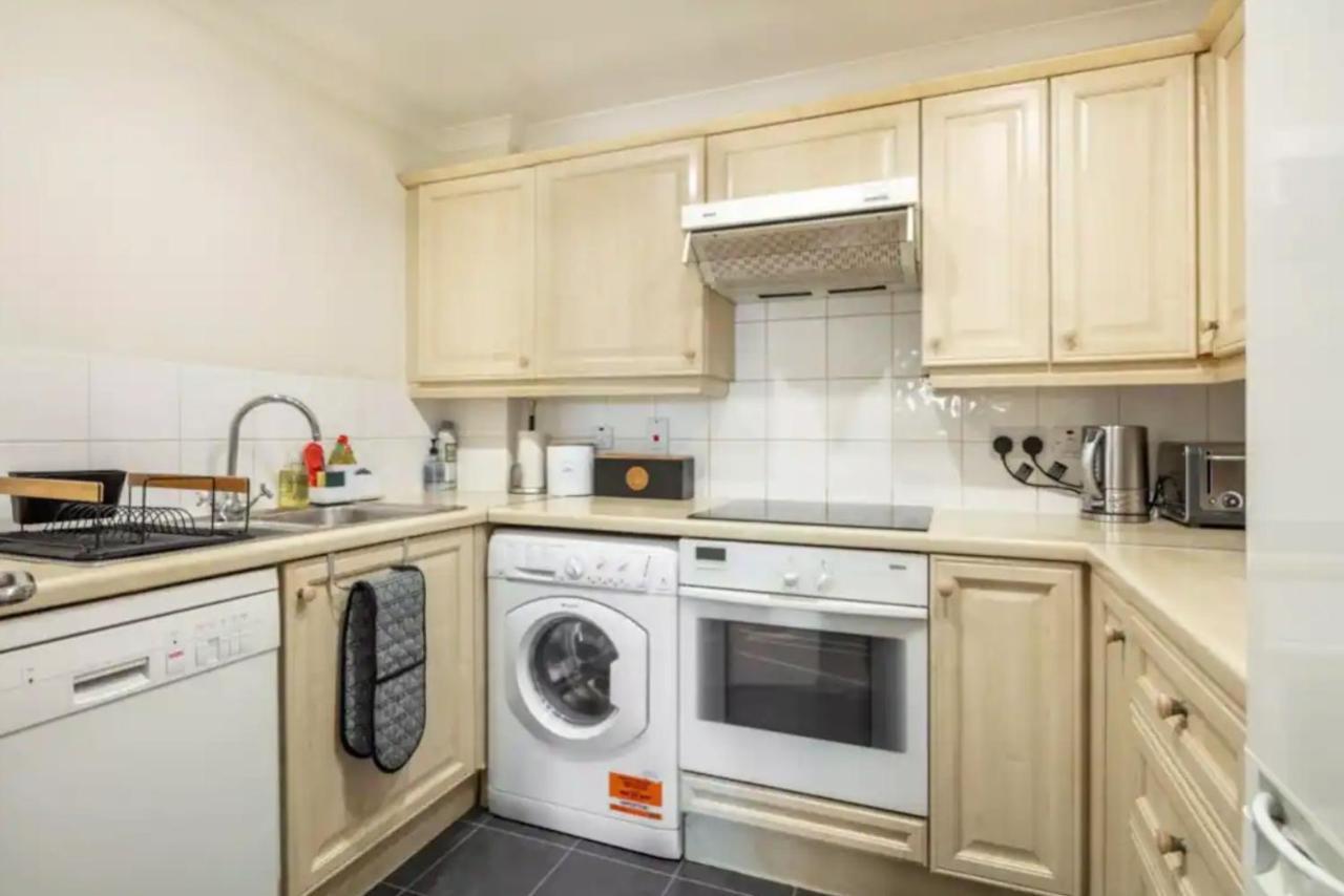 1 Bedroom Flat With Free Parking 伦敦 外观 照片