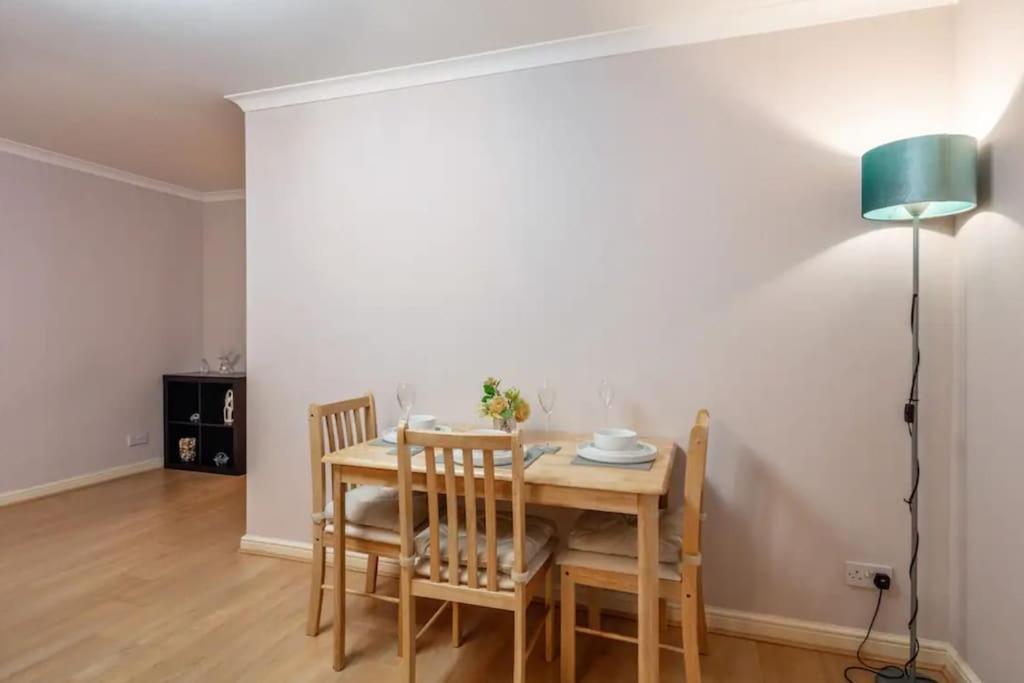 1 Bedroom Flat With Free Parking 伦敦 外观 照片