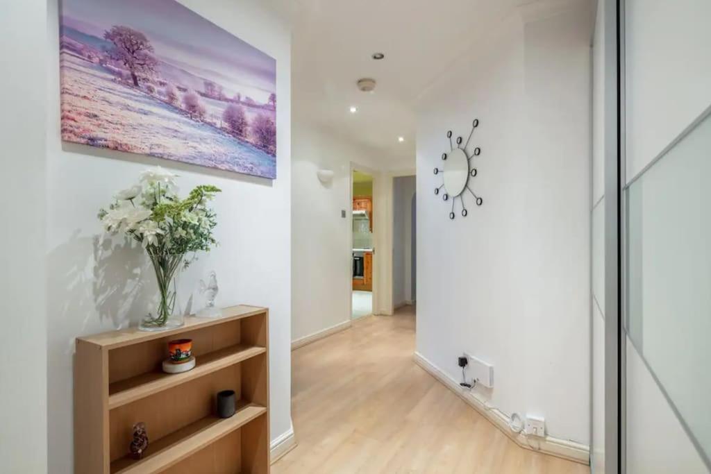 1 Bedroom Flat With Free Parking 伦敦 外观 照片